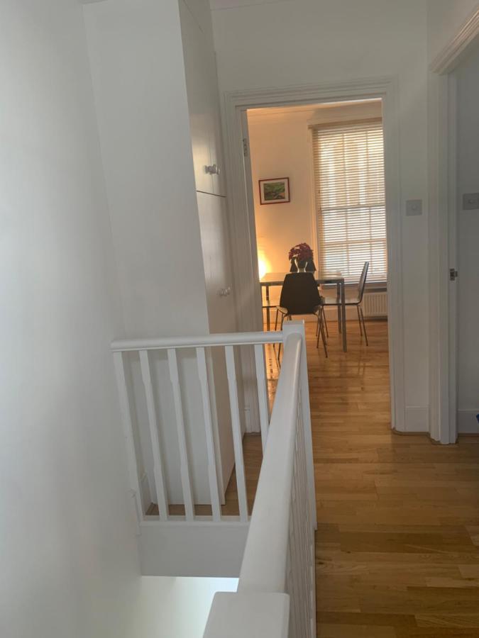 Beautiful One Bedroom Flat In The Heart Of Notting Hill Gate 런던 외부 사진