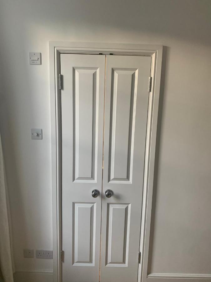 Beautiful One Bedroom Flat In The Heart Of Notting Hill Gate 런던 외부 사진